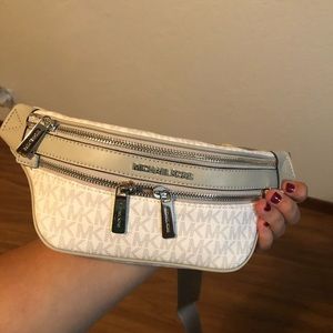 Michael kors belt bag